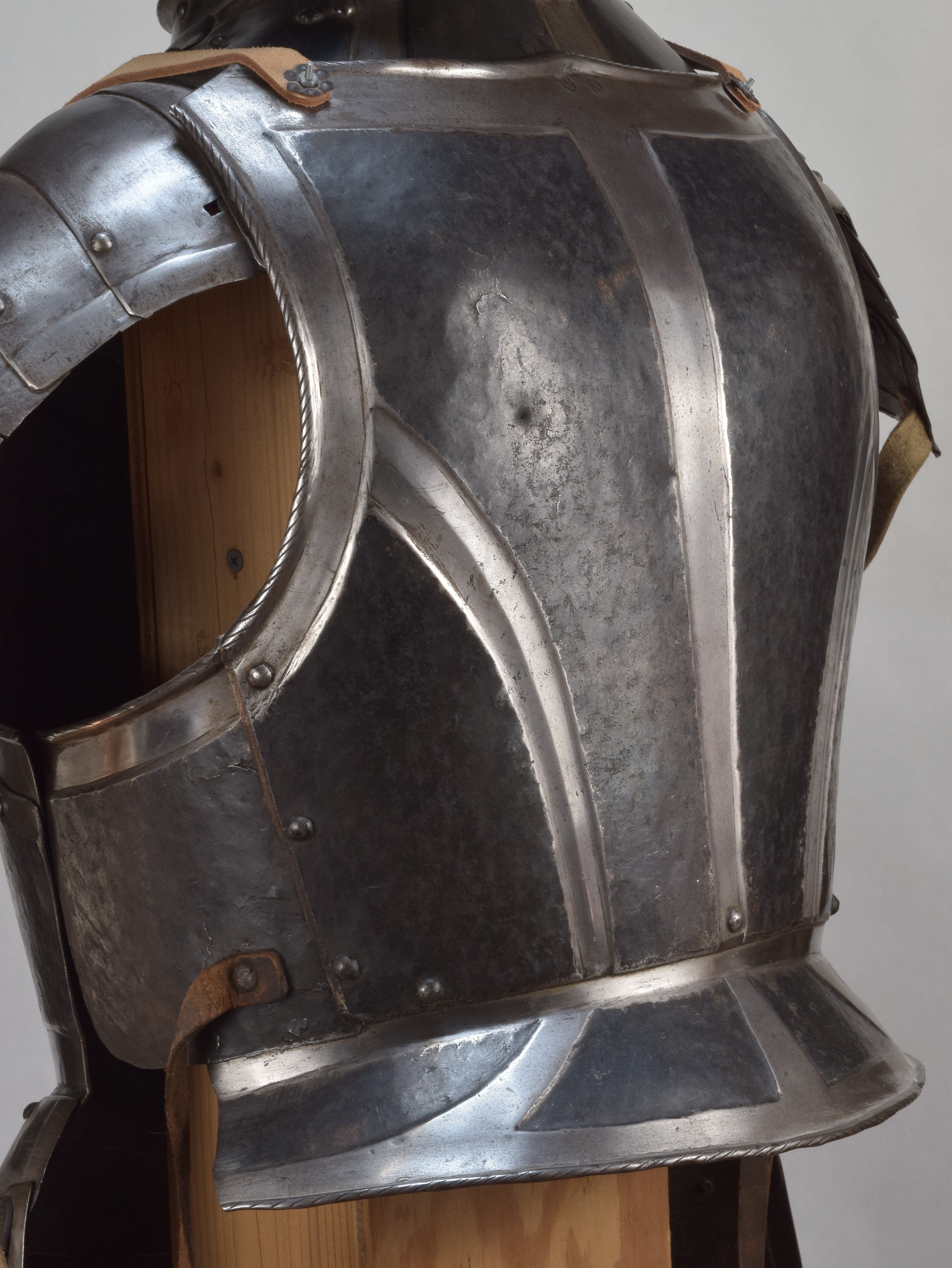 German Black and White Cuirass - A-19-back-angle