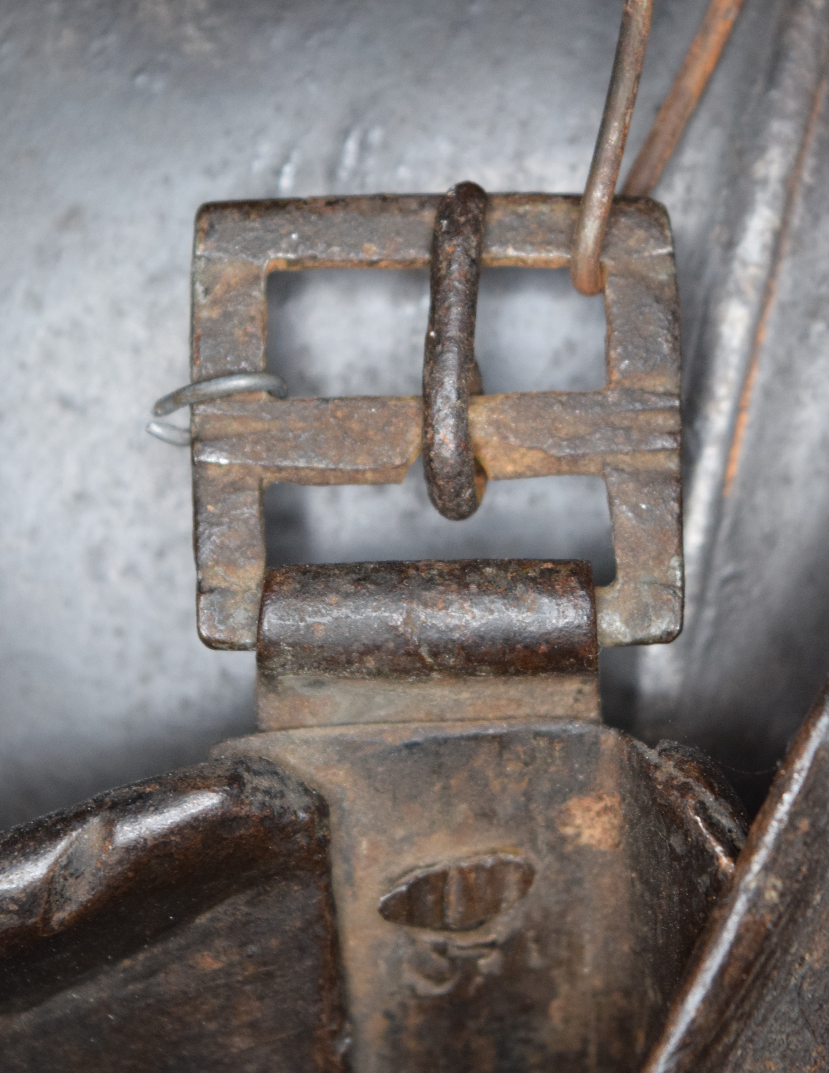 Buckle at the shoulder on a simple c. 1600 munition breastplate
