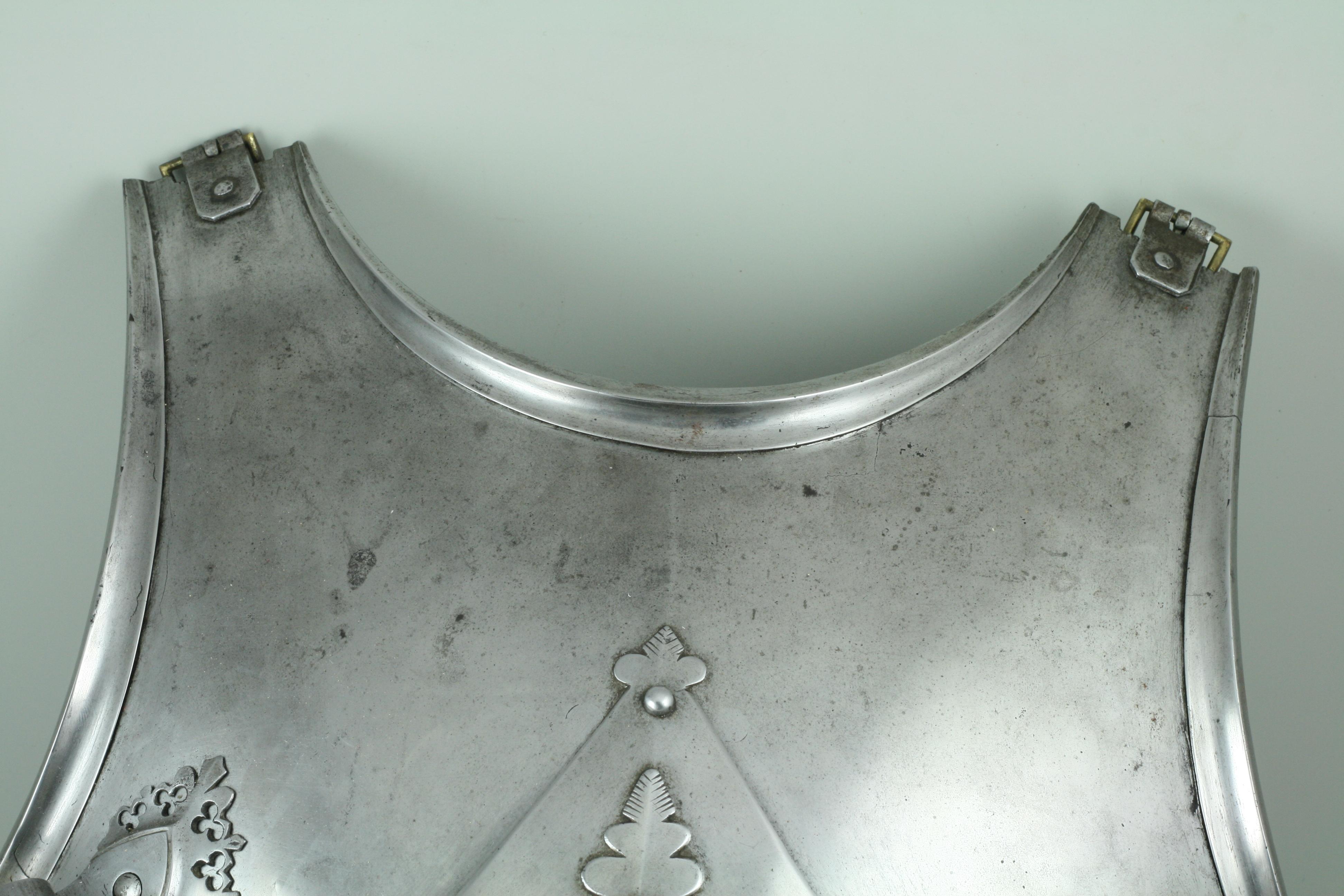 Breastplate - A-237-roll-detail