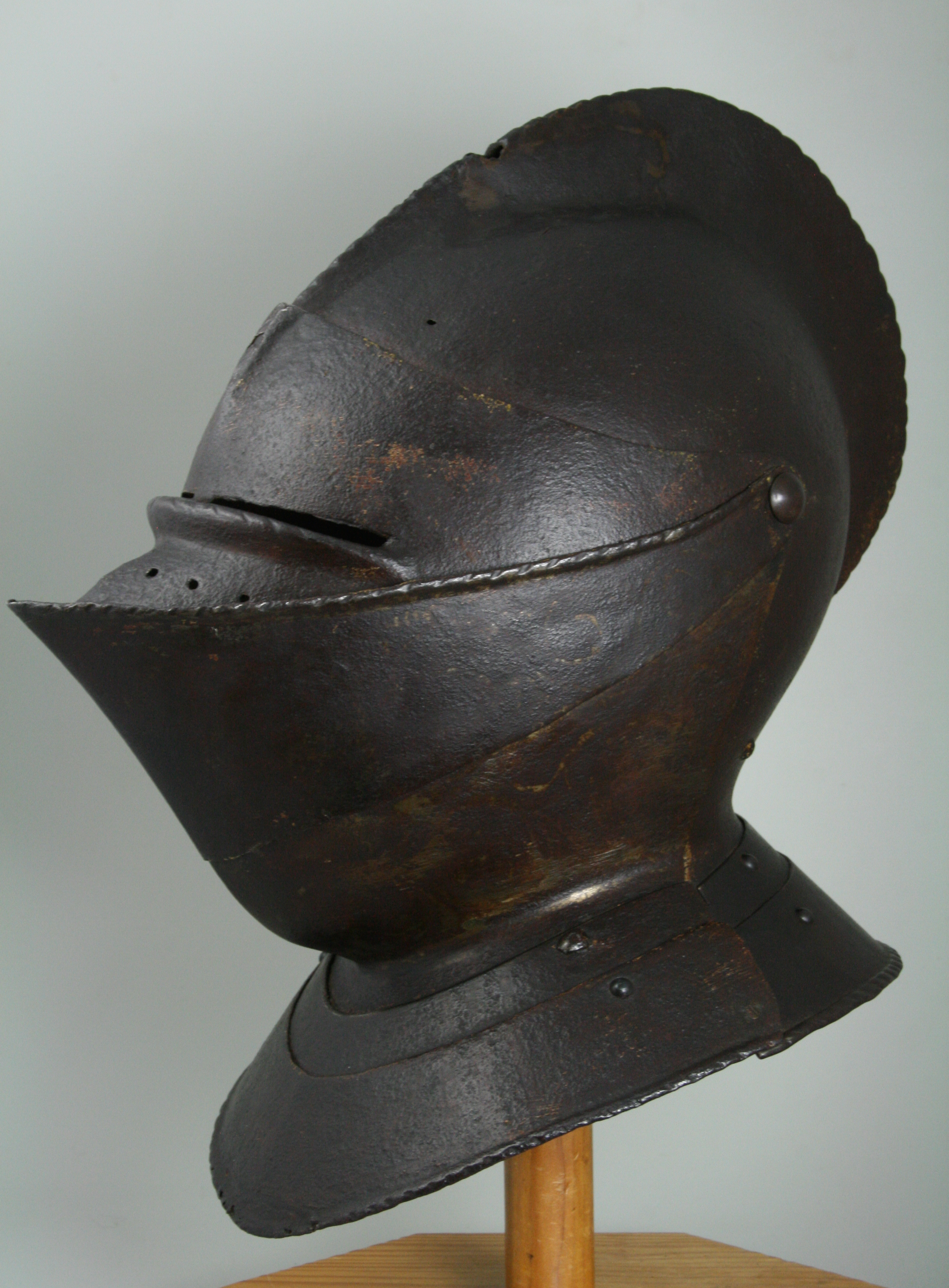 Close Helmet - A-271-a-other-side
