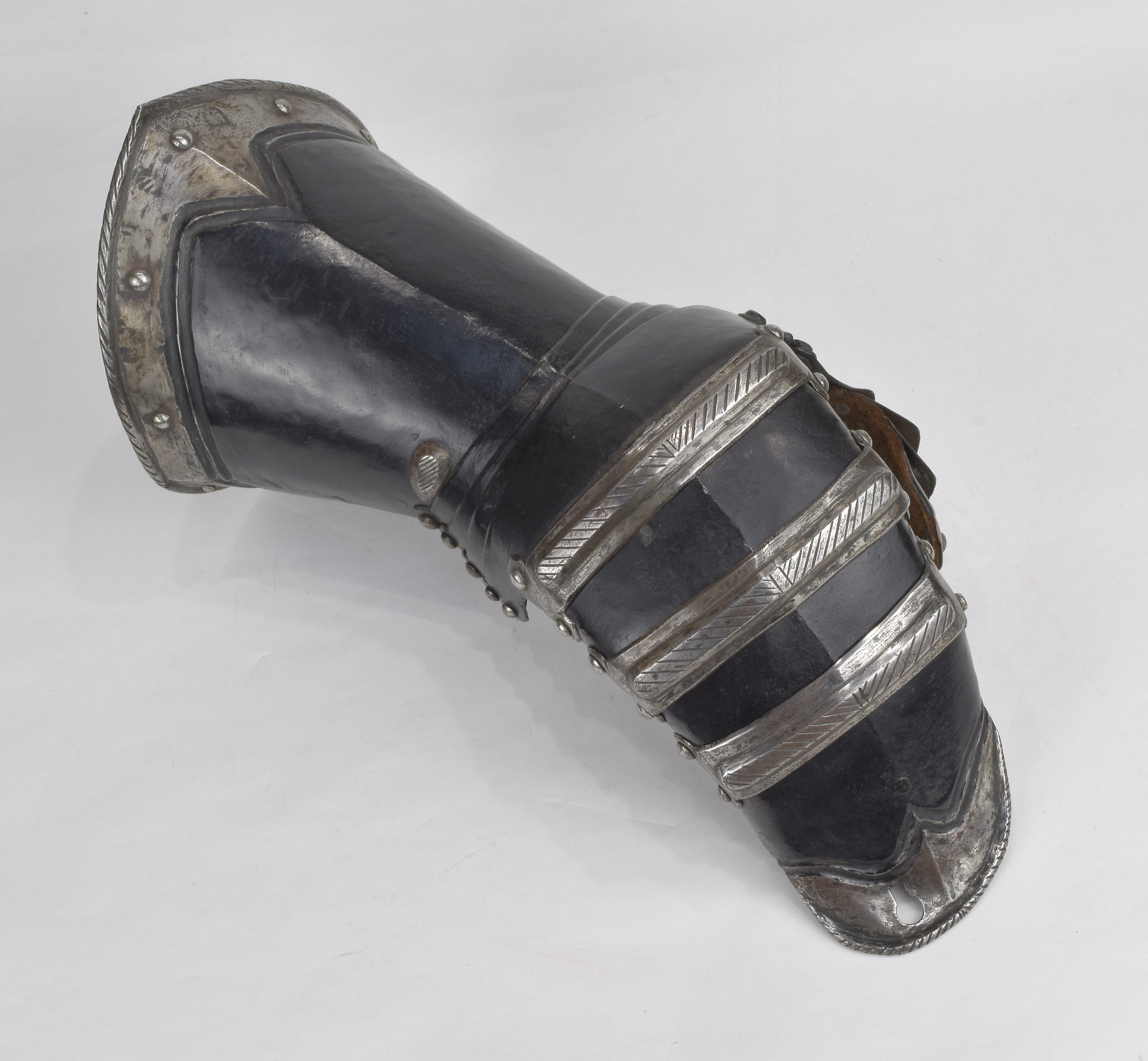German Gauntlets - A-99-right-straight-pinky-b