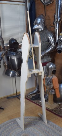 stand for a mid 16th c. white half armor
