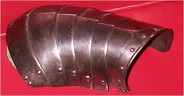 German (possibly Brunswick) Munion shoulder from a pair of munions