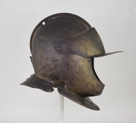 Close Helmet