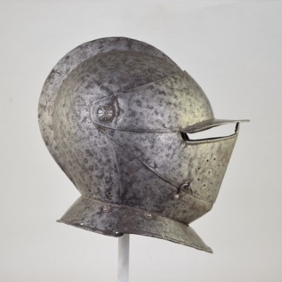 Close Helmet